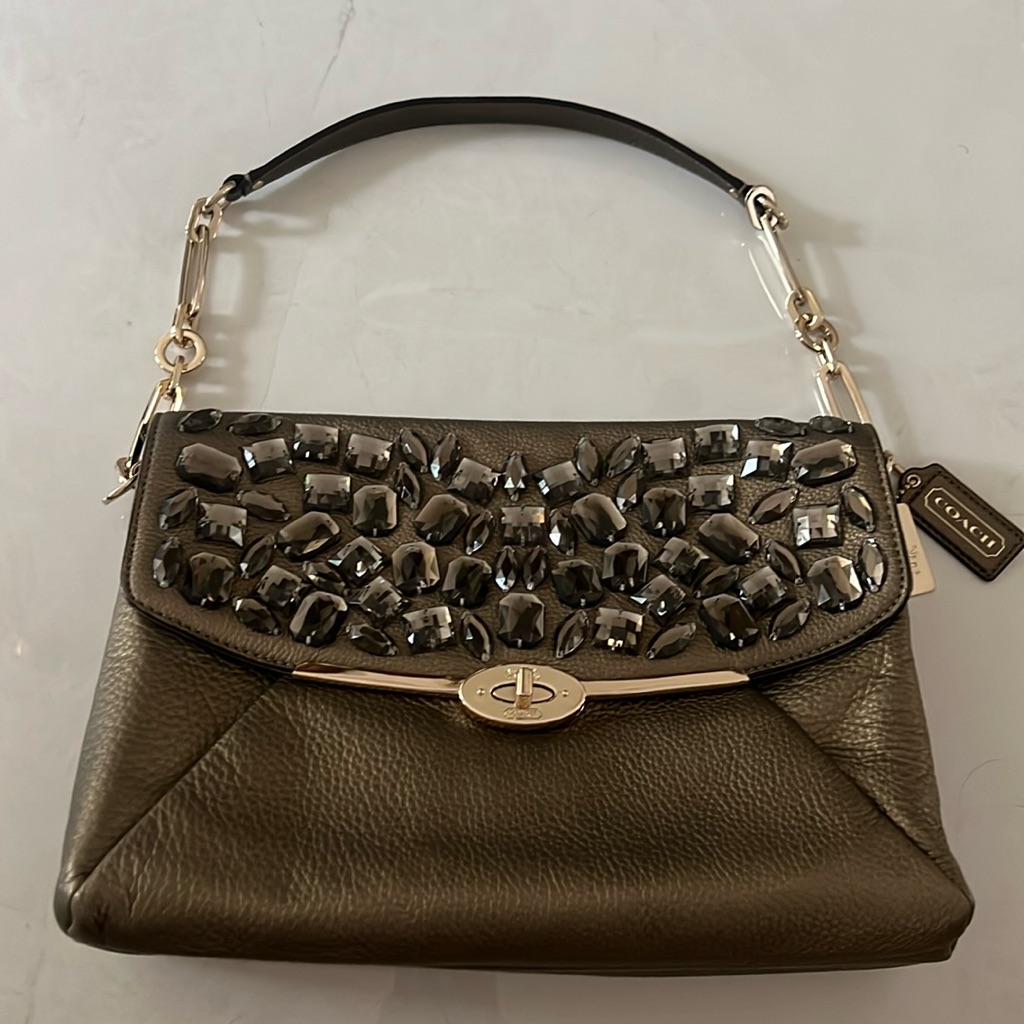 Coach Luxury Women’s Purse. Never Used And In Good Condition.